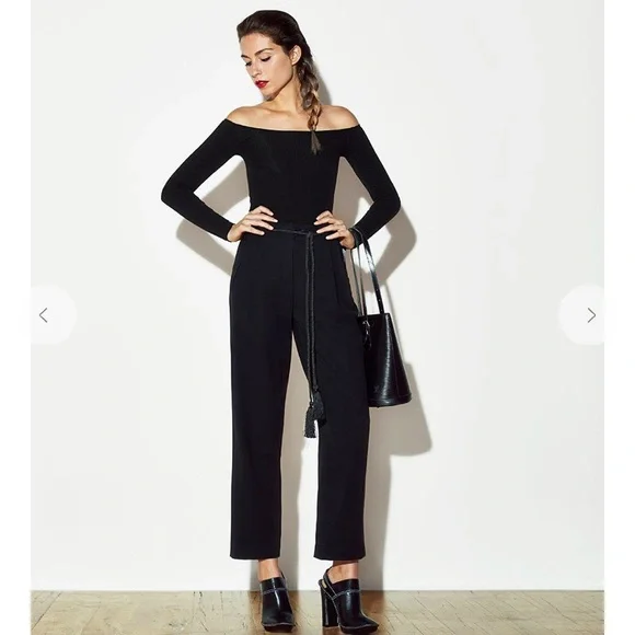 Reformation- Moraine Off Shoulder top - Picture 3 of 5